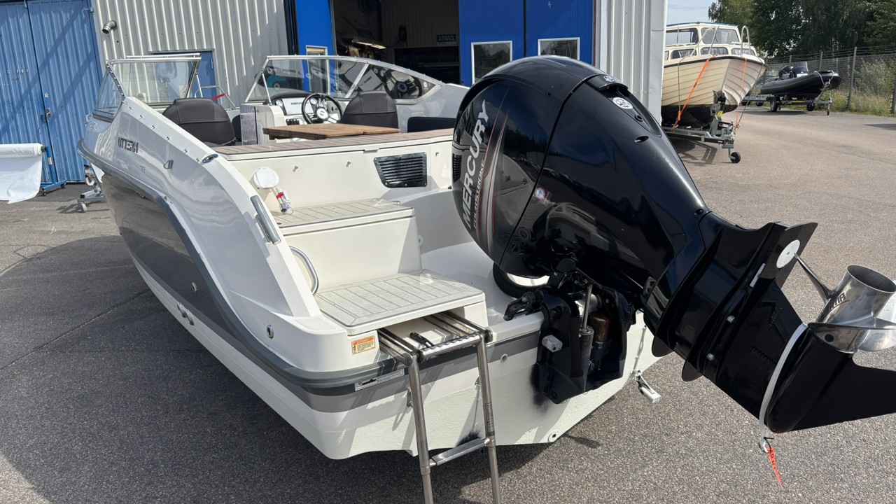 Uttern T62 -17 med Mercury F150 ELXPT -18