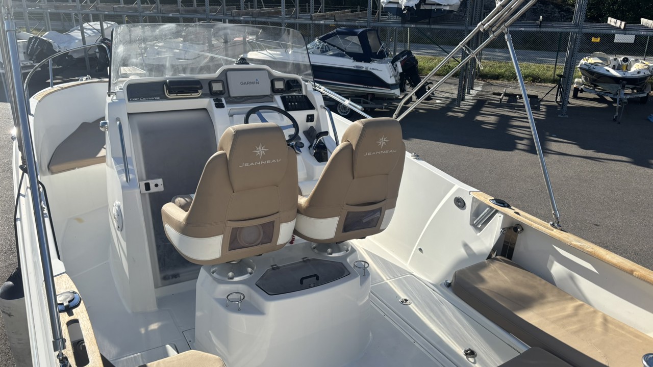 Jeanneau 7.5 CC med Yamaha F250 -12