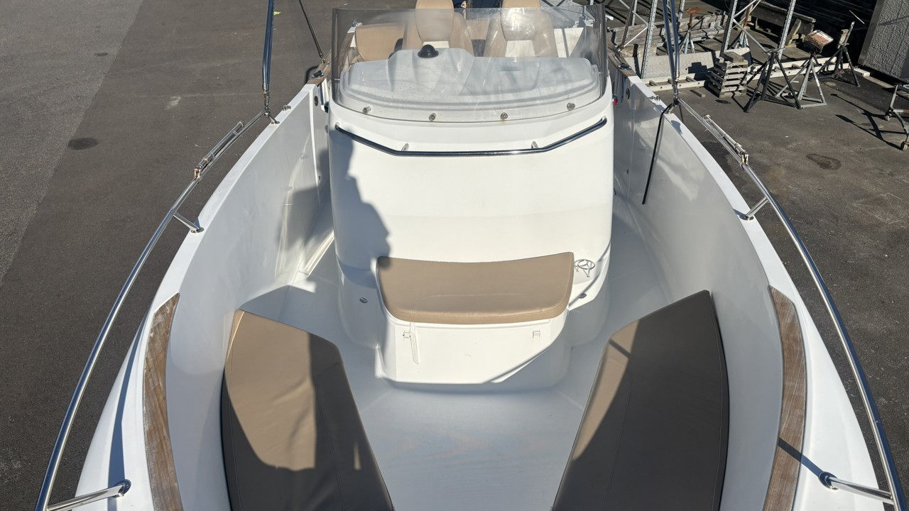 Jeanneau 7.5 CC med Yamaha F250 -12