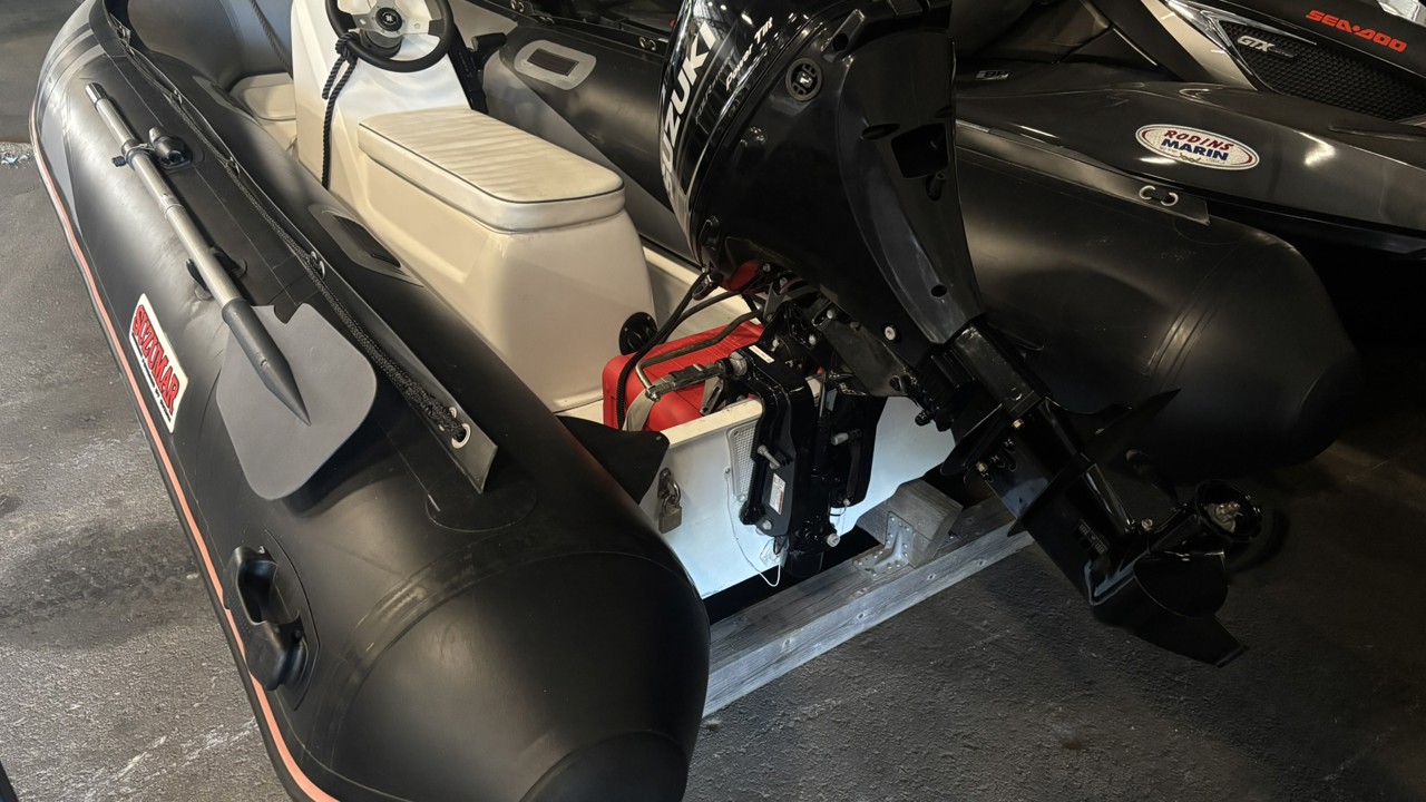 Suzumar 350 FDJ -21 med Suzuki DF 20 EPT -22