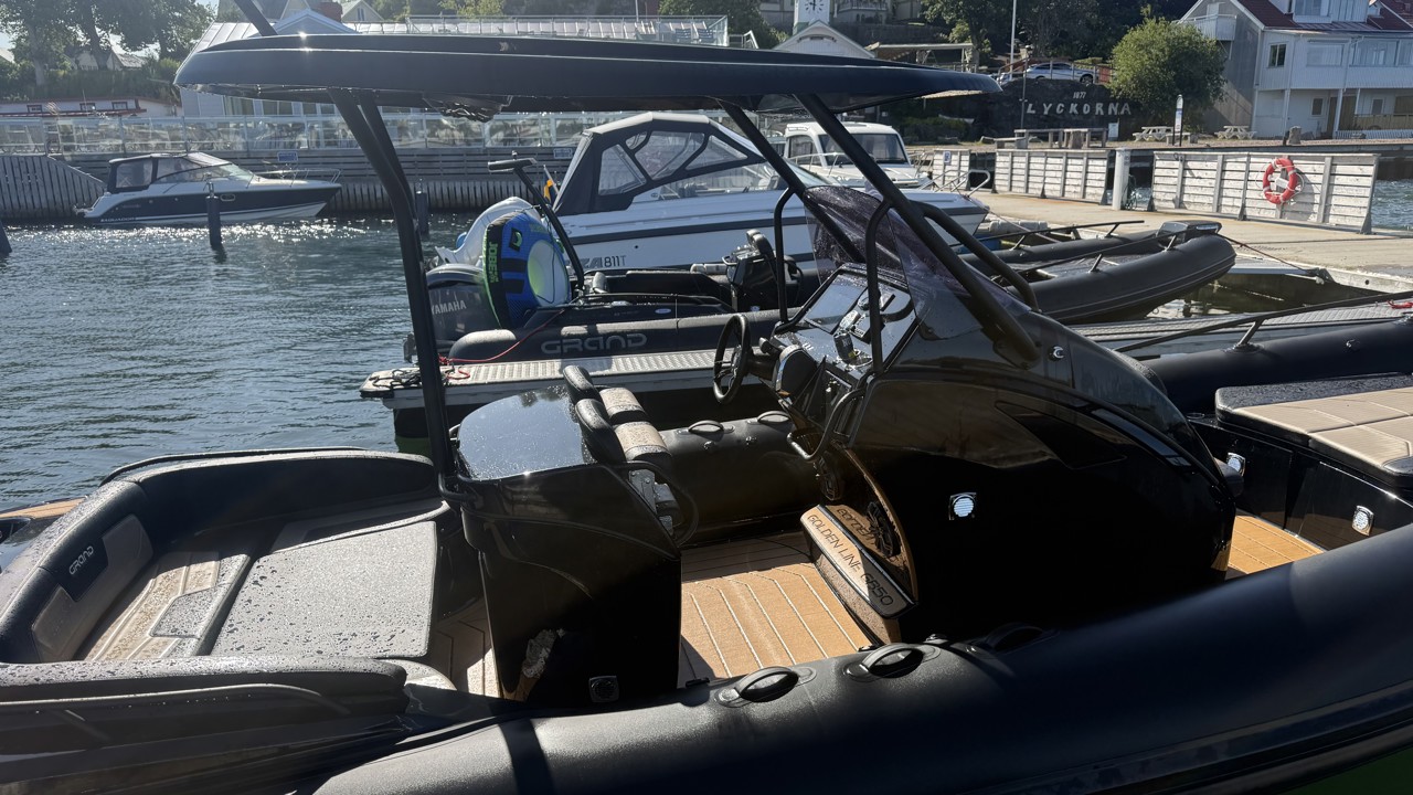 Grand 850 Golden Line med Mercury 400 Racing V 10 -26