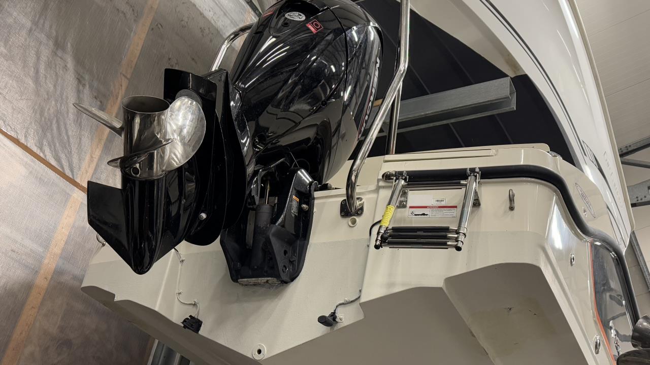 Uttern S59 -23 Mercury F150EXLPT -23
