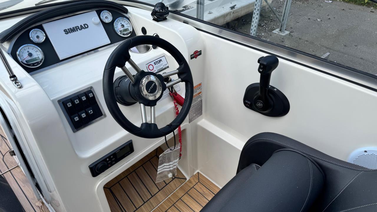 Uttern T62-17 med Mercury F 150 ELXP -18